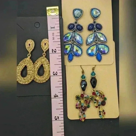 Flashy earring bundle set of 3 earrings - Picture 5 of 5